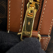 将图像加载到图库查看器中，CELINE Triomphe Vertical Travel Bag Black/Tan194822 PVC Leather
