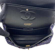Load image into Gallery viewer, CHANEL Matelasse Double Flap ChainShoulder Purple/BlackA01112 Tweed Size 25
