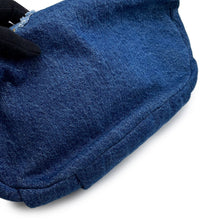 将图像加载到图库查看器中，CHANEL CC Logo Waist Bag Blue Denim
