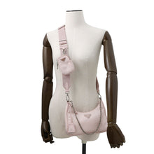 将图像加载到图库查看器中，PRADA Re-Nylon Re-Edition 2005 Shoulder Bag Pink1BH204 Nylon
