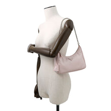 将图像加载到图库查看器中，PRADA Re-Nylon Re-Edition 2005 Shoulder Bag Pink1BH204 Nylon

