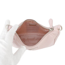 将图像加载到图库查看器中，PRADA Re-Nylon Re-Edition 2005 Shoulder Bag Pink1BH204 Nylon

