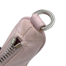 将图像加载到图库查看器中，PRADA Re-Nylon Re-Edition 2005 Shoulder Bag Pink1BH204 Nylon
