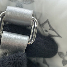 Load image into Gallery viewer, LOUIS VUITTON LV SKI Onthego FrostM11847 Monogram・Nylon Size MM
