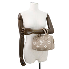 Load image into Gallery viewer, LOUIS VUITTON Speedy Bandouliere Tourterelle claimM46575 Monogram Empreinte Leather Size 20
