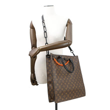 Load image into Gallery viewer, LOUIS VUITTON Sac Plat NoirM44475 Monogram / Solar Powered Ray
