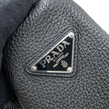 将图像加载到图库查看器中，PRADA Triangle Shoulder Bag Black2VY007 Leather
