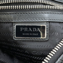 将图像加载到图库查看器中，PRADA Triangle Shoulder Bag Black2VY007 Leather
