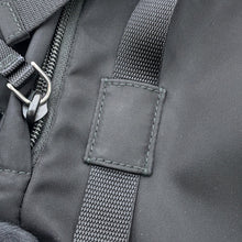 将图像加载到图库查看器中，PRADA Backpack Black2VZ062 Nylon
