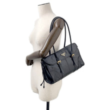 将图像加载到图库查看器中，PRADA Shoulder Bag Black1BD376 Leather Size Medium
