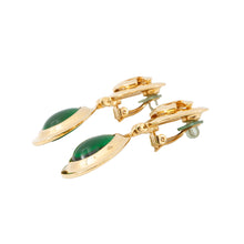 将图像加载到图库查看器中，CHANEL Gripoa Swing Earrings Green Gold Plated Resin
