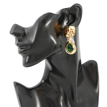 将图像加载到图库查看器中，CHANEL Gripoa Swing Earrings Green Gold Plated Resin
