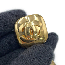 将图像加载到图库查看器中，CHANEL Gripoa Swing Earrings Green Gold Plated Resin
