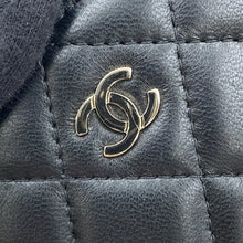Load image into Gallery viewer, CHANEL Matelasse Round ChainShoulder Bag BlackA70657 Lambskin
