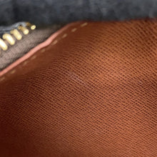 Load image into Gallery viewer, LOUIS VUITTON Papillon Comme des Garçons collaboration BrownM40266 Monogram Size 26
