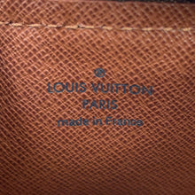 Load image into Gallery viewer, LOUIS VUITTON Papillon Comme des Garçons collaboration BrownM40266 Monogram Size 26
