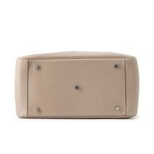 Load image into Gallery viewer, HERMES Lindy Gris Tourterelle Taurillon Clemence Size 34
