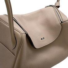 Load image into Gallery viewer, HERMES Lindy Gris Tourterelle Taurillon Clemence Size 34
