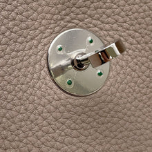 Load image into Gallery viewer, HERMES Lindy Gris Tourterelle Taurillon Clemence Size 34
