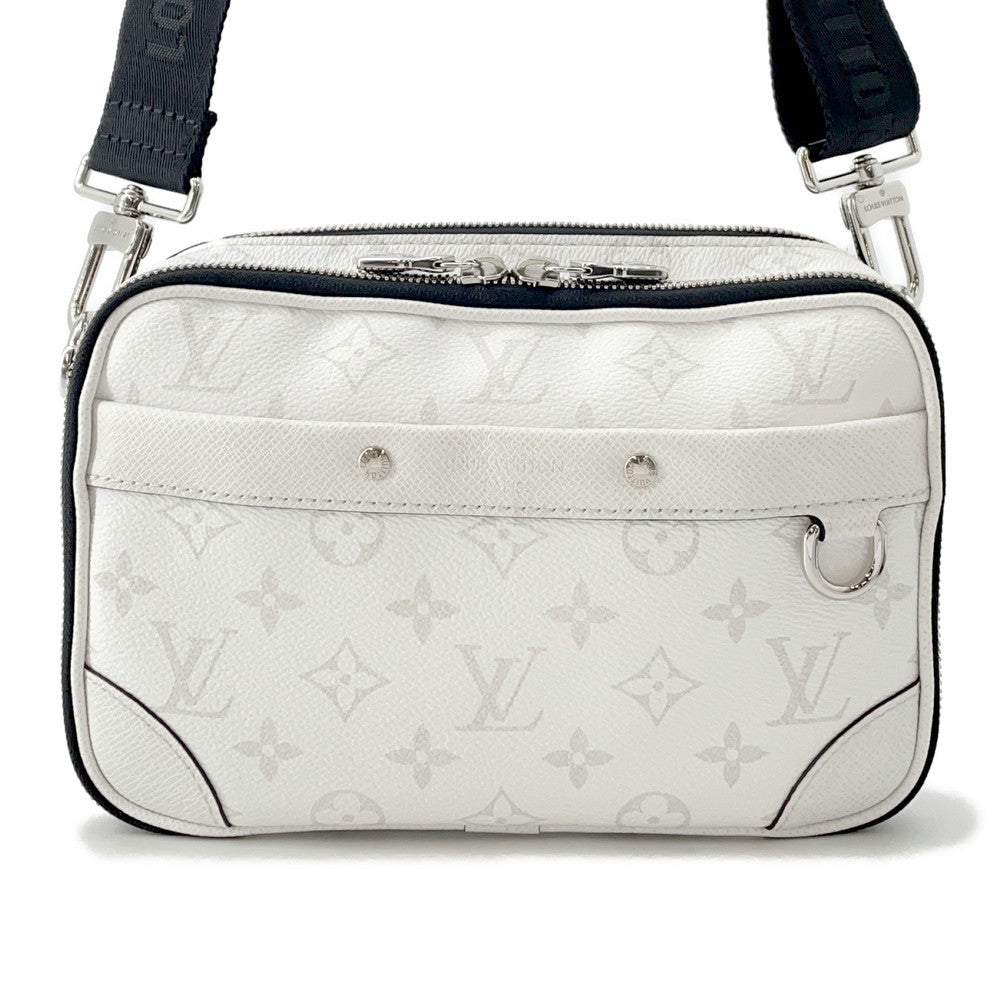 LOUIS VUITTON Alpha Messenger BlancM31069 Monogram Taiga Leather