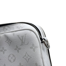 Load image into Gallery viewer, LOUIS VUITTON Alpha Messenger BlancM31069 Monogram Taiga Leather
