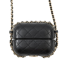 将图像加载到图库查看器中，CHANEL Matelasse Airpods Case BlackAP2207 Lambskin
