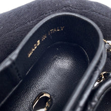 将图像加载到图库查看器中，CHANEL Matelasse Airpods Case BlackAP2207 Lambskin
