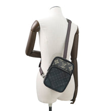 将图像加载到图库查看器中，LOUIS VUITTON Amazon sling bag NoirM45439 Monogram Eclipse
