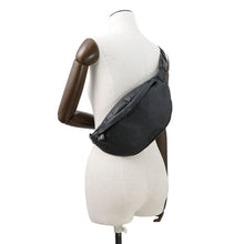 Load image into Gallery viewer, LOUIS VUITTON Discovery・Bumbag NoirM46036 Monogram Shadow Size PM
