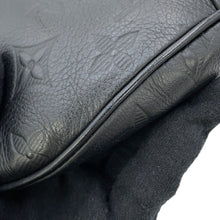 Load image into Gallery viewer, LOUIS VUITTON Discovery・Bumbag NoirM46036 Monogram Shadow Size PM
