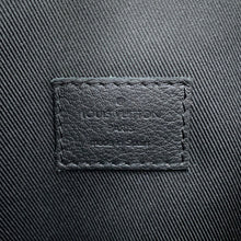 Load image into Gallery viewer, LOUIS VUITTON Discovery・Bumbag NoirM46036 Monogram Shadow Size PM
