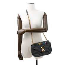 将图像加载到图库查看器中，LOUIS VUITTON New Wave ChainBag NoirM51498 Calf Leather Size MM
