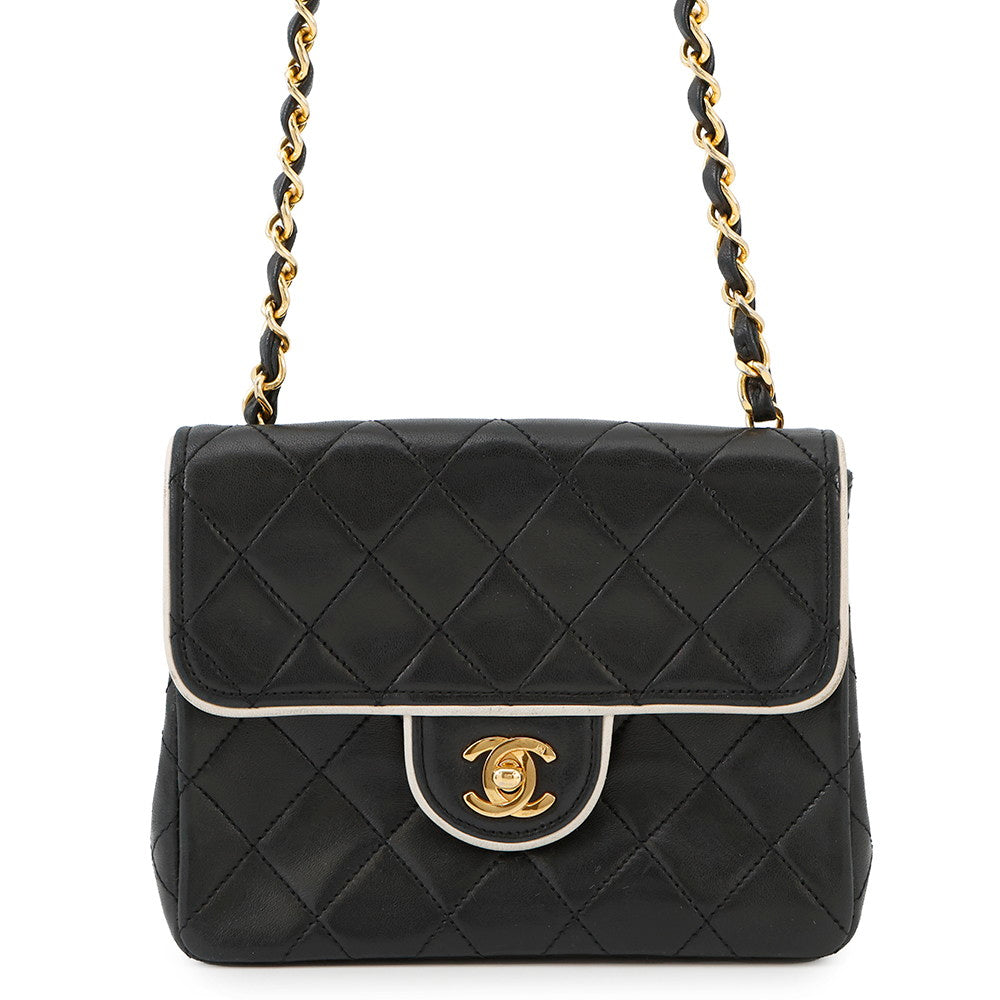 CHANEL Matelasse ChainShoulder Bag Black/White Lambskin Size 18