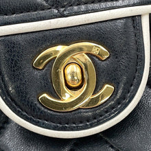 Load image into Gallery viewer, CHANEL Matelasse ChainShoulder Bag Black/White Lambskin Size 18
