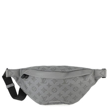 将图像加载到图库查看器中，LOUIS VUITTON Discovery・Bumbag GrayM46108 Monogram Shadow Size PM
