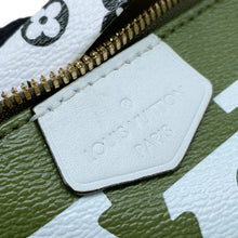 Load image into Gallery viewer, LOUIS VUITTON Bumbag Khaki/White/BeigeM44611 Monogram Monogram Giant

