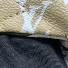 将图像加载到图库查看器中，LOUIS VUITTON Bumbag Khaki/White/BeigeM44611 Monogram Monogram Giant
