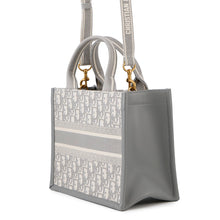 将图像加载到图库查看器中，Dior Book Tote in Dior Oblique Embroidery GrayM1325CZBB_M20I Canvas Leather Size Small
