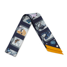 Load image into Gallery viewer, HERMES Twilly HERMES STORY Marine/Grease/Gold063875S Silk100%
