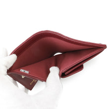 将图像加载到图库查看器中，CHANEL Matelasse Compact Wallet BurgundyAP4806 Caviar Leather
