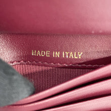 将图像加载到图库查看器中，CHANEL Matelasse Compact Wallet BurgundyAP4806 Caviar Leather
