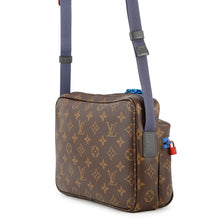 Load image into Gallery viewer, LOUIS VUITTON Messenger BrownM43843 Monogram Size PM
