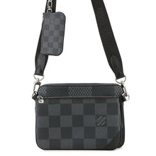 将图像加载到图库查看器中，LOUIS VUITTON Trio Messenger NoirN50017 Damier Graphite 3D
