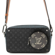 将图像加载到图库查看器中，LOUIS VUITTON Volga on Strap NoirM69688 Monogram Eclipse

