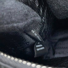 将图像加载到图库查看器中，PRADA Re-Edition 2005 Re-Nylon Shoulder Bag Black1BH204 Nylon
