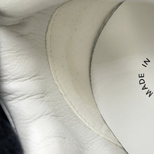 Load image into Gallery viewer, CHANEL CC Logo Sneakers White/PinkG39978 Leather Size 35
