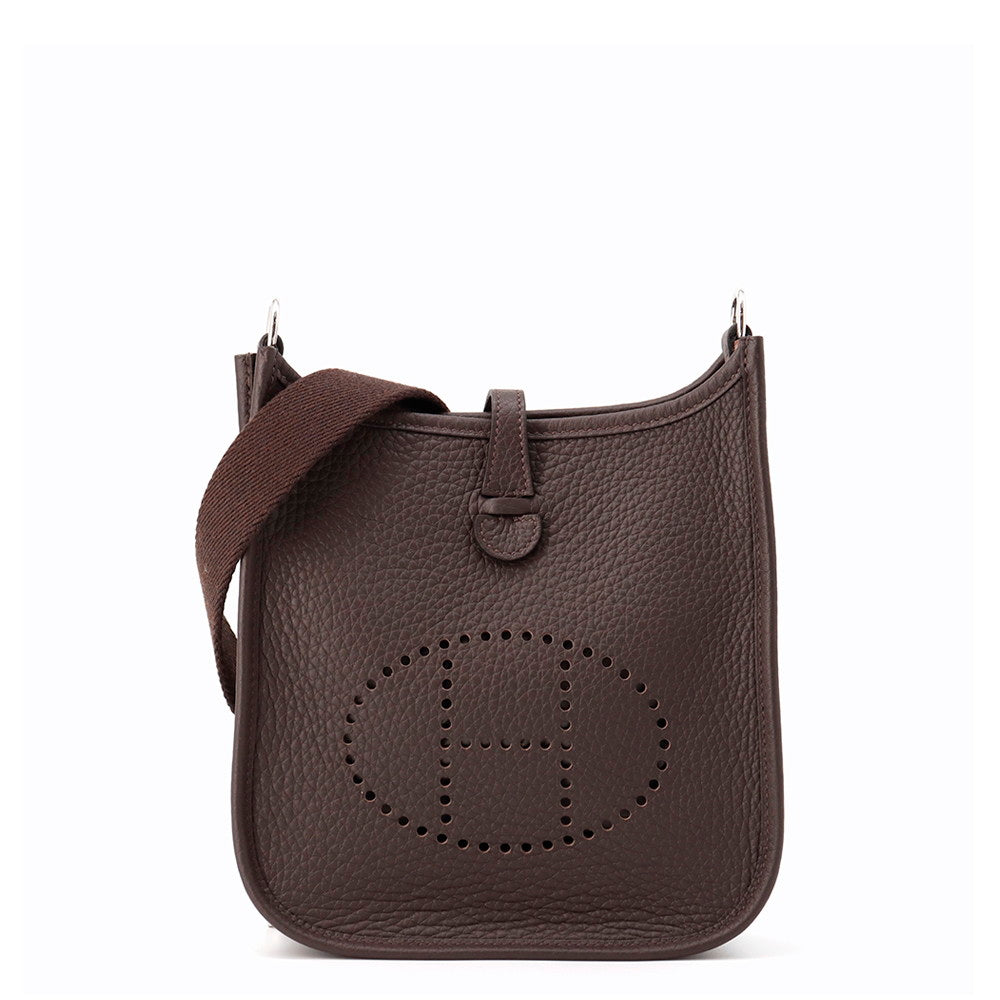 HERMES Evelyne Amazon Short RougeSellier Taurillon Clemence Size TPM