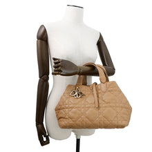 将图像加载到图库查看器中，Dior TouJules Macrocannage Handbag TanM2821OSHJ Calf Leather Size Medium
