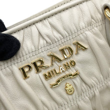 将图像加载到图库查看器中，PRADA Gathered 2WAY Shoulder Bag White1BA172 Leather
