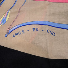 将图像加载到图库查看器中，HERMES Triangle Geant Arcs en Ciel Black/Rose/Jaune Cashmere70% Silk30%
